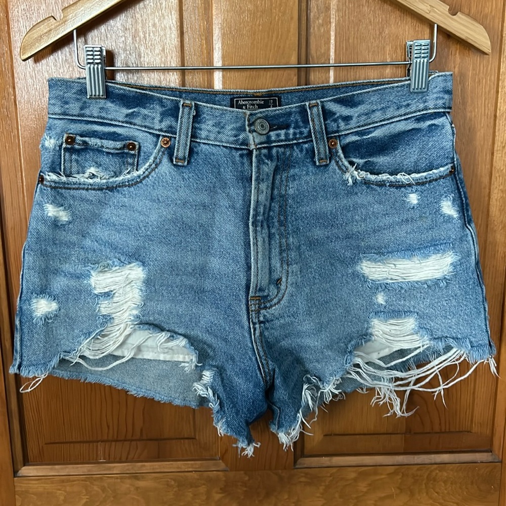 A&F Annie High Rise Short - Picture 2 of 5